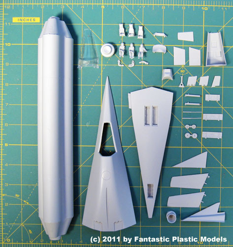 FDL-5 - Fantastic Plastic Models - What You Get