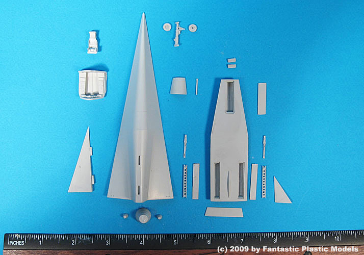 FDL-6 - Fantastic Plastic Models - What You Get