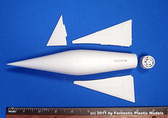 XSL-01 Moonship - Fantastic Plastic - What You Get